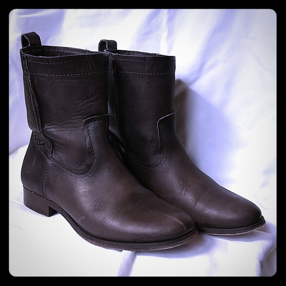 Frye Anna Short Leather Boots - Picture 1 of 8